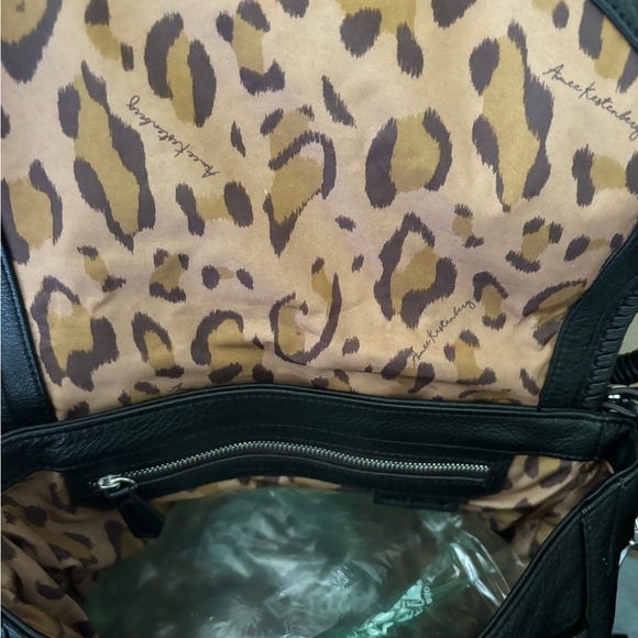 Aimee Kestenberg Black Leather All For Love Shoulder/Crossbody Bag - Picture 5 of 9